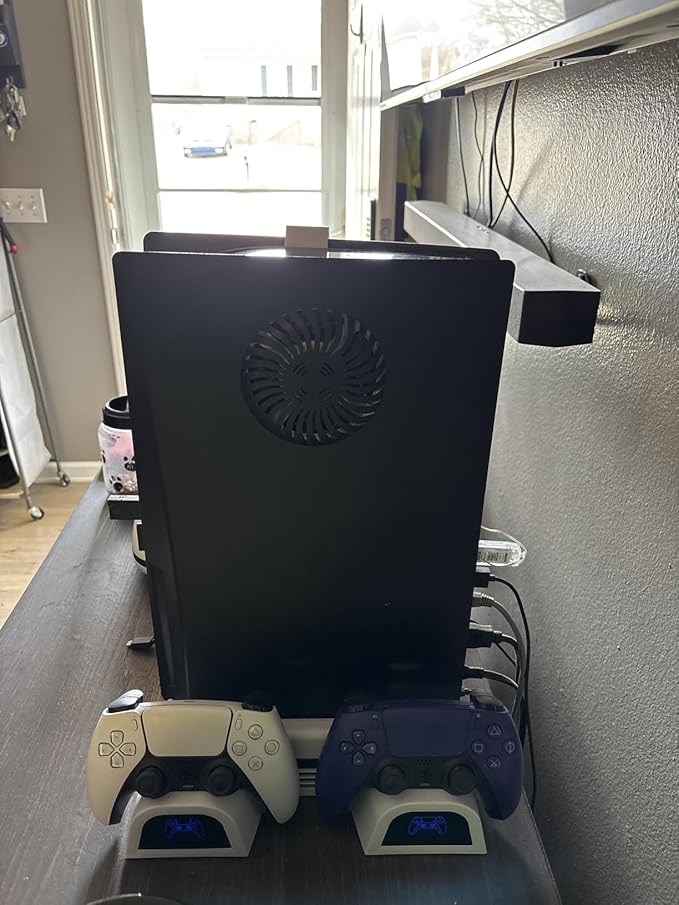 PS5 Disc Edition Faceplate Set with Cooling Vents (Cosmic Red) detail view 2