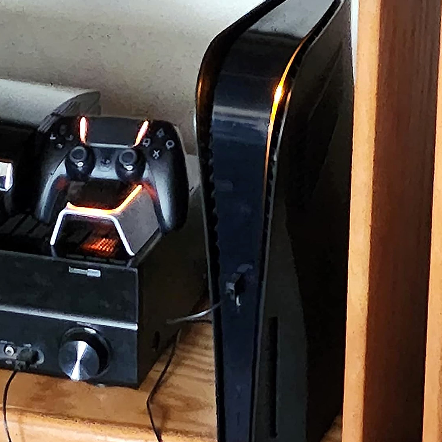 VLANMON Black Vented Faceplates for PS5 Disc Edition view 2