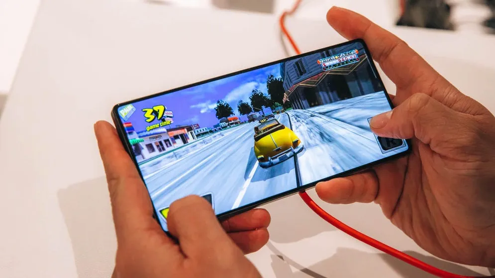 Steam Deck Buyer Guide: Cheap Power vs Security Trade-Offs